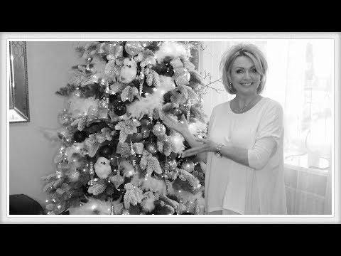 Decorating With a Blush Christmas Tree photo 0