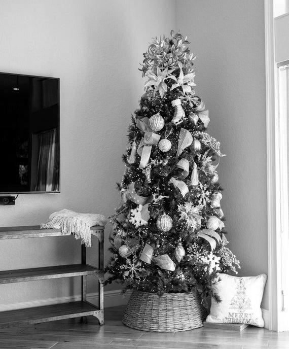 Decorating With a Blush Christmas Tree photo 1